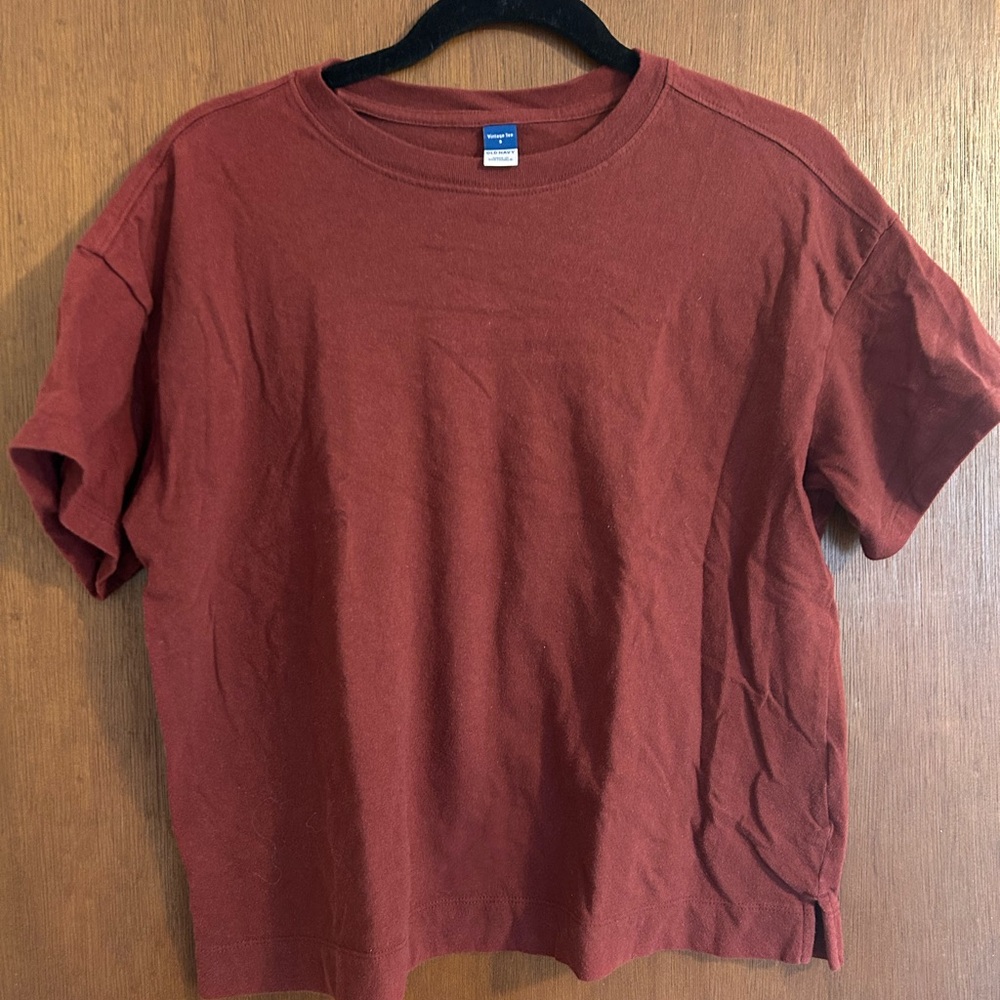 Old Navy Women’s Rust Red T-Shirt